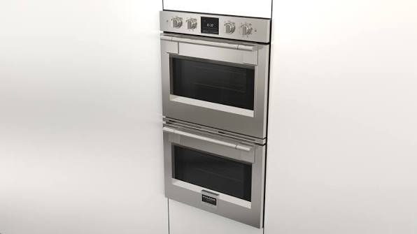 Fulgor Milano dual true convection oven interior with commercial-style telescoping racks